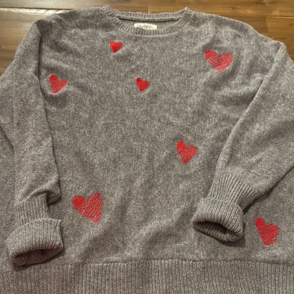 Lauren moshi Gray and Red Crew Neck Sweater with Heart Design 100% cashmere